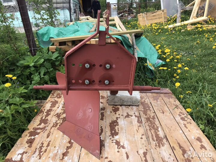 Плуг для минитрактора новый с площадкой для мтз