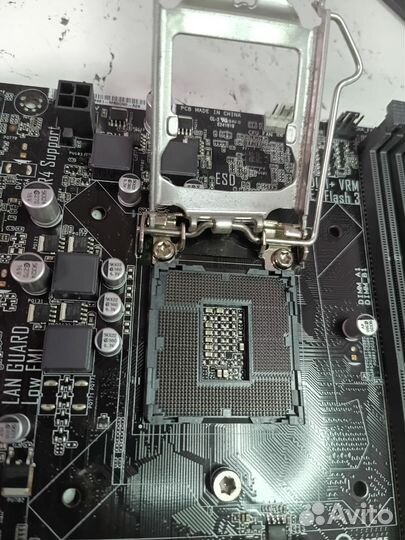 Материнская плата с процессором