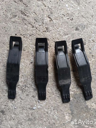 Кронштейн Крепление фары форд фокус 2