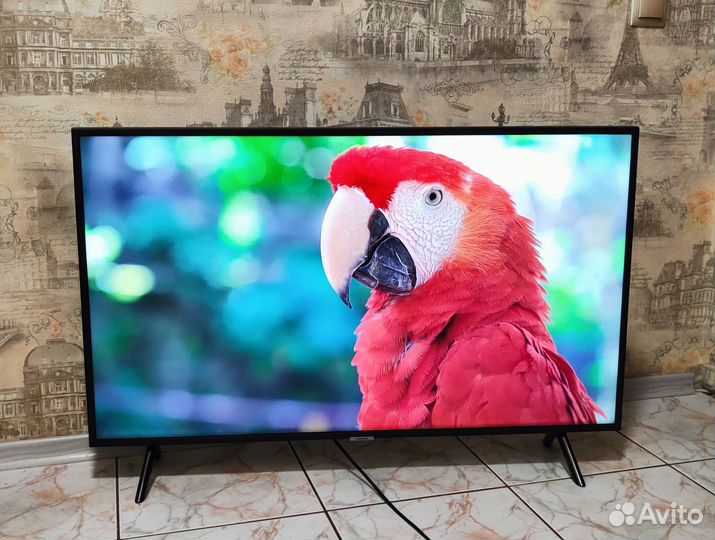 Samsung UE43NU7170U (109см) 4K, SMART, Wi-Fi