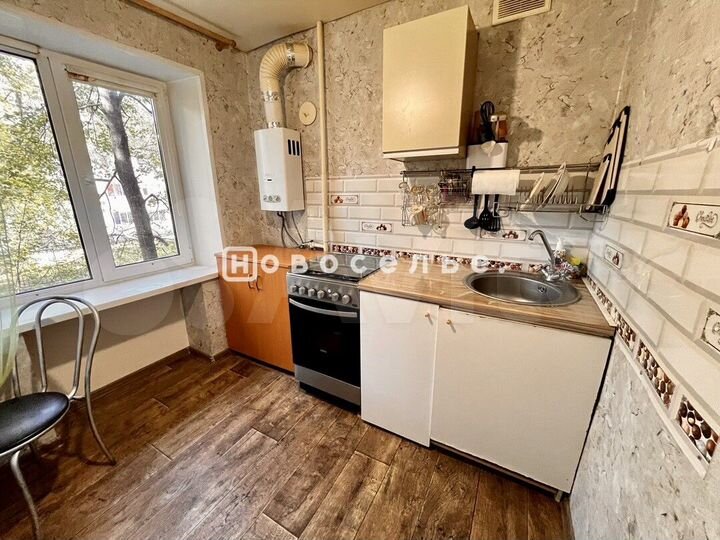 3-к. квартира, 42,3 м², 2/5 эт.