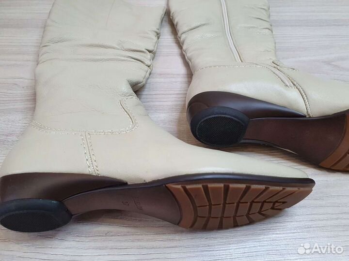 Новые женские сапоги 37