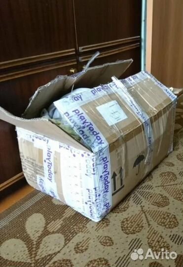 Большая коробка вещей