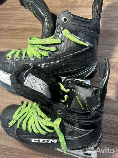 Коньки хоккейные