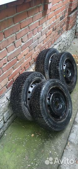 Bridgestone Blizzak Spike-02 185/65 R15 88T