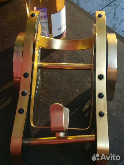 Подставка под бутылку шампанского или вина