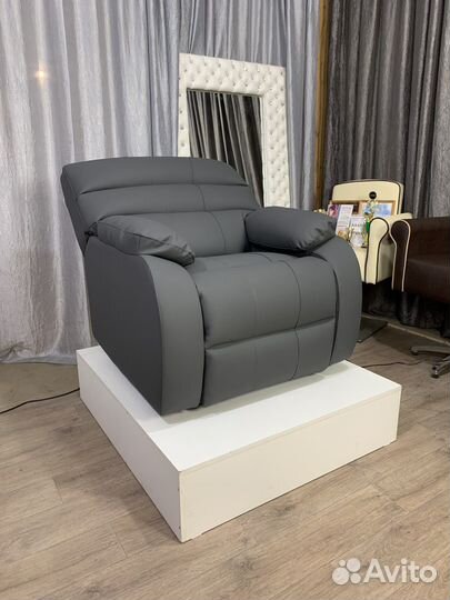 Кресло реклайнер для наращивания ресниц