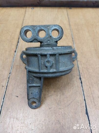 Подушка двигателя Opel Astra H Z17DTL 2004