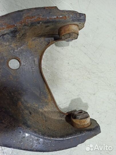 Рычаг передний правый Renault Sandero 1