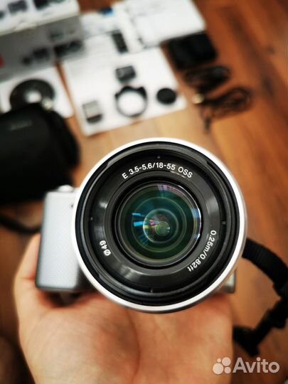 Цифровая камера Sony Alpha NEX-5n