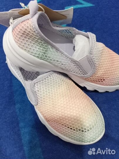 Кроссовки для девочки