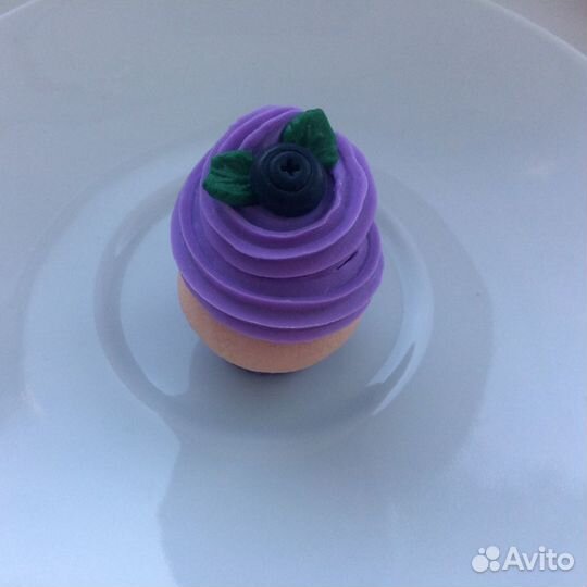 Пирожное из полимерной глины