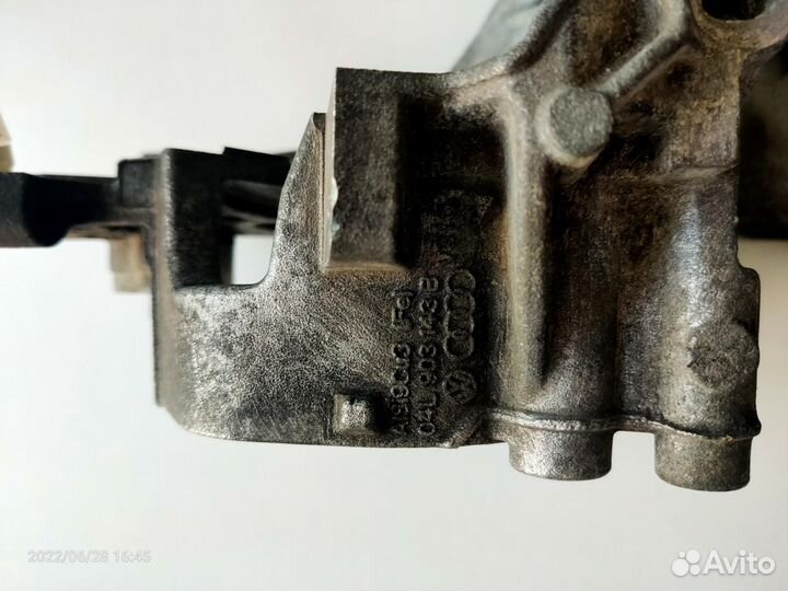 Кронштейн генератора и компрессора кондиц VAG