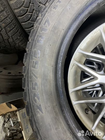 GT Radial Champiro IcePro 225/55 R17