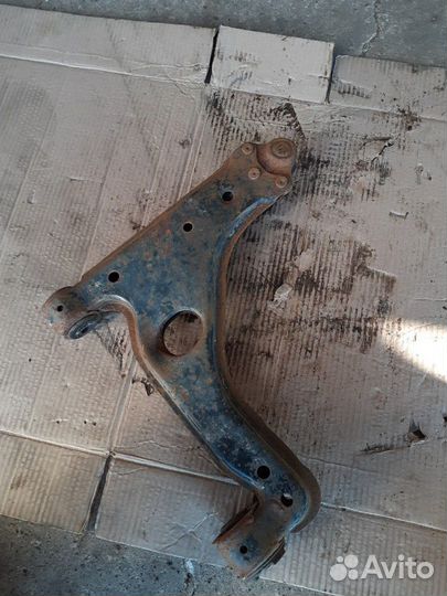 Рычаг передний левый Опель Вектра Б,Зафира А,Б