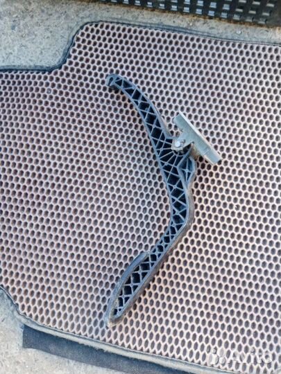 Педаль газа Renault Logan