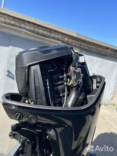 Подвесной лодочный мотор mercury F 100