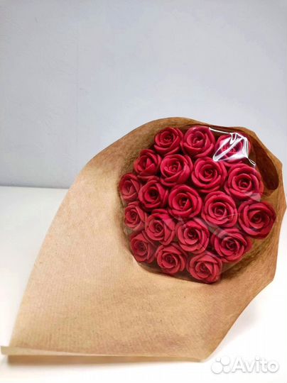 Красные Розы из Белого Шоколада - 19 шт в Букете