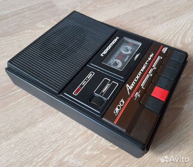 Магнитофон-автоответчик 