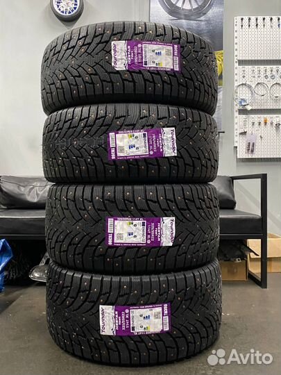 Tourador Ice Star TSW1 285/40 R22 и 325/35 R22