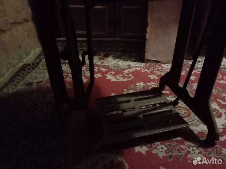 Машинка швейная