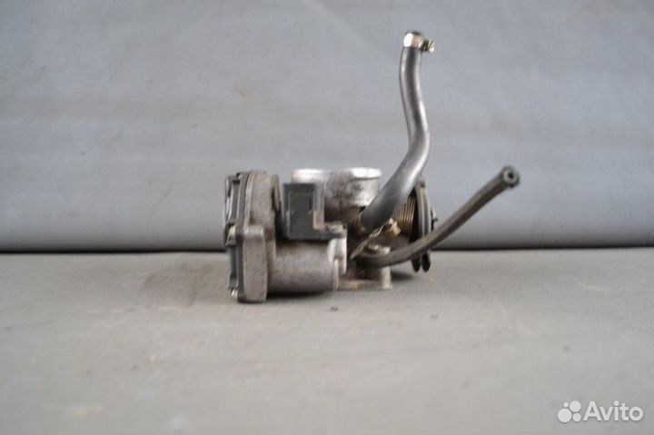 Дроссельная заслонка Volkswagen Passat B5 ADR 1999