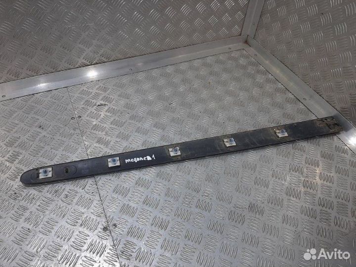 Молдинг двери передний левый Renault Megane LA F3R