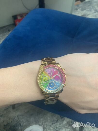 Наручные часы guess