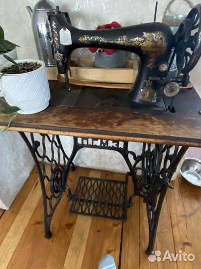 Швейная машина зингер ножная