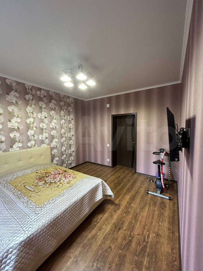 Дом 296 м² на участке 14,3 сот.