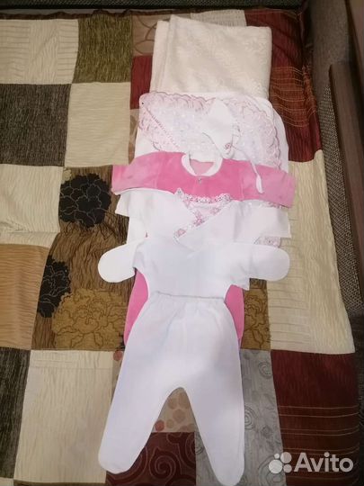 Комплект на выписку для девочки