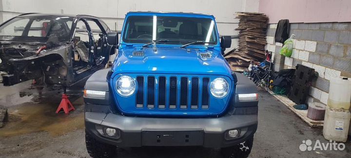 В разборе jeep wrangler rubicon 2.0