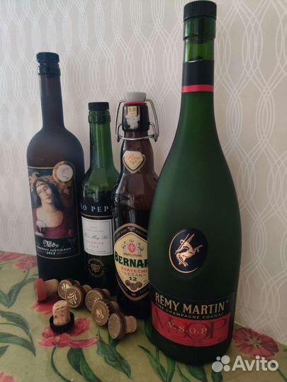 Бутылки для коллекционеров и виноделов