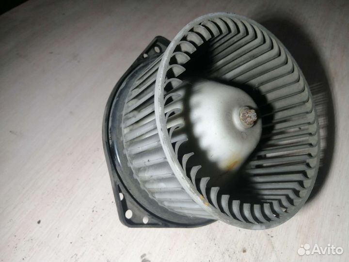 Моторчик отопителя Nissan Almera N15 1995-2000