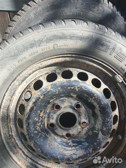 Зимняя резина разная на дисках Фольцваген