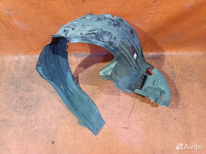 Подкрылок Honda Elysion RR1 передний левый