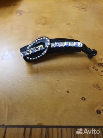 Заколка для волос со стразами