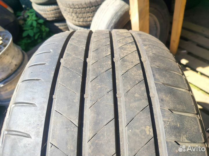 Bridgestone Turanza T005 285/35 R20