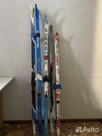 Лыжи беговые 200, 130 см. Палки 145 см. Ботинки 41