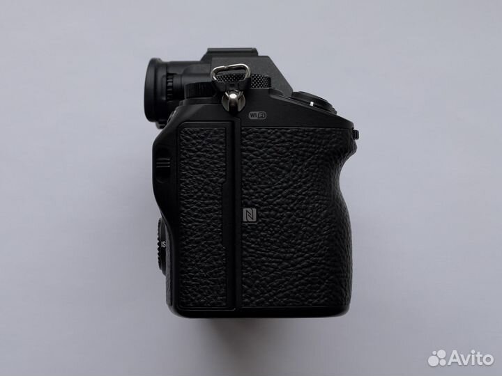 Фотоаппарат Sony Alpha A7R III Body