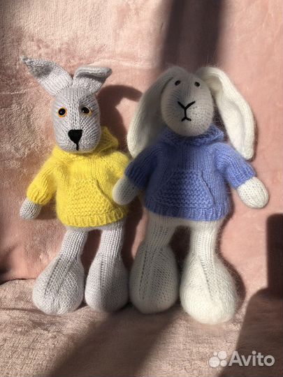 Заяц подарок