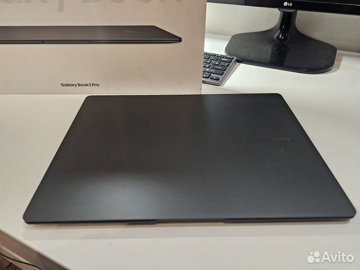 Samsung Galaxy Book 3 Pro 14