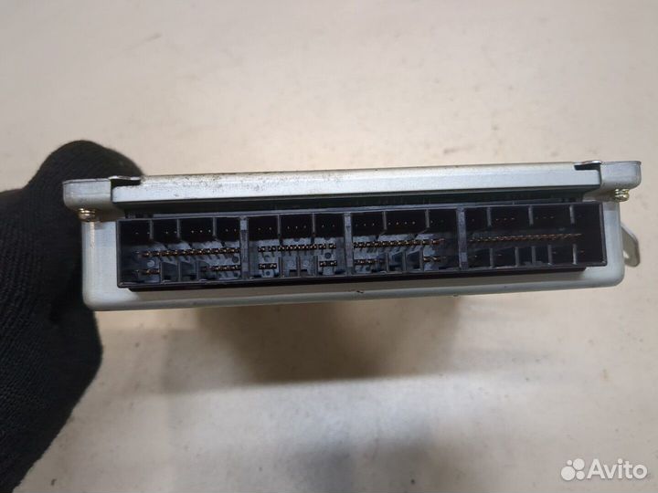 Блок управления двигателем Subaru Forester (S11)