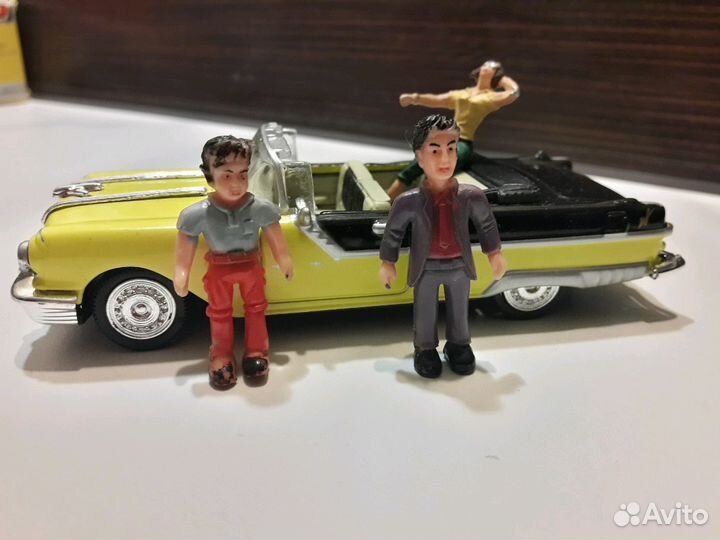 Фигурки 3шт. 1:43 (одним лотом)