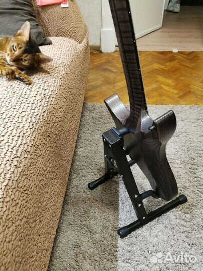 Стойка для headless (безголовой) гитары