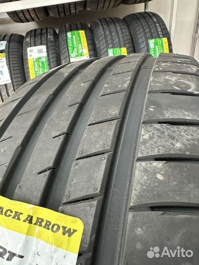 Blackarrow P15 245/45 R18 100W