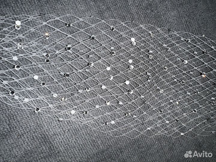 Свадебное украшение. Вуаль на гребне со стразами