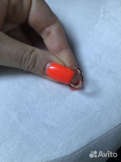 Золотые серьги 585 пробы