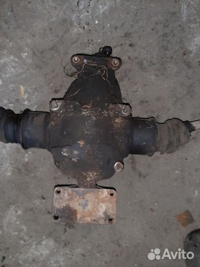 Задний редуктор мерседес 123 с приводами