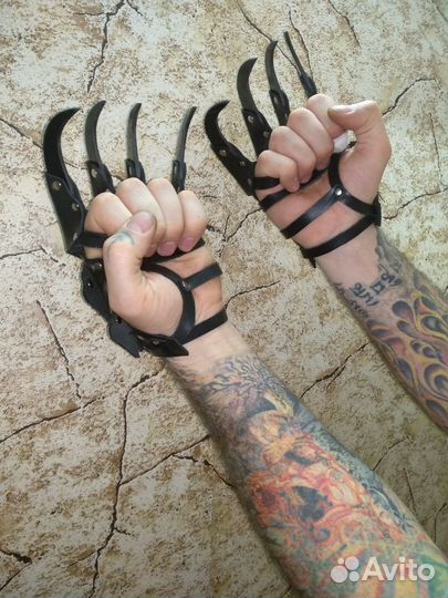 Наручи и перчатки с когтями из кожи